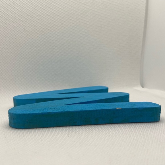 🍀 3/$15 - 6” Hand-painted Blue Wooden Letter ‘M’ - Picture 2 of 4